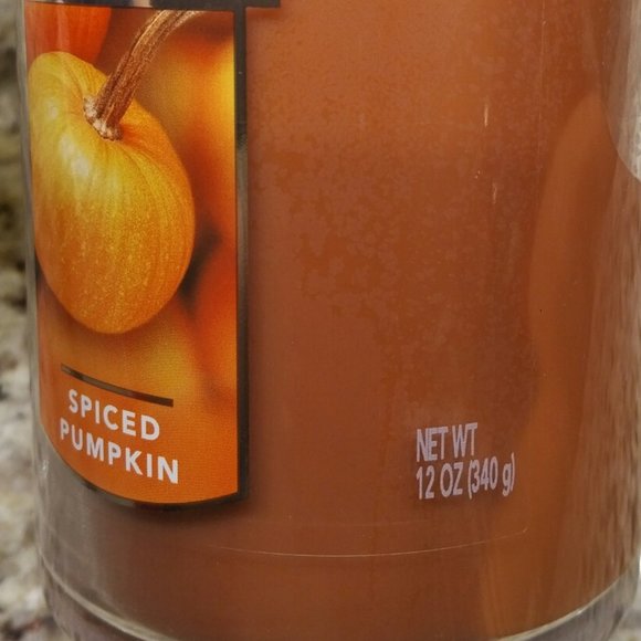 Yankee Candle, Spiced Pumpkin, Med Pillar - Picture 2 of 4